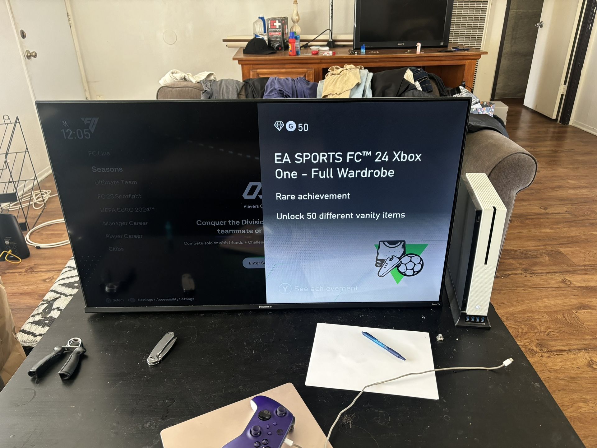 Hisense Roku 43” tv