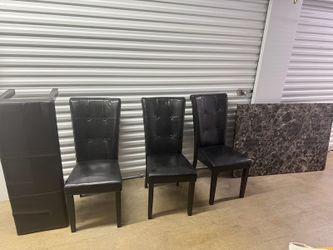 6-Piece Dining Set – $150