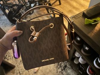 Micheal kors purse
