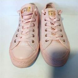 CHUCK TAYLORS CONVERSE  ROSE GOLD SIZE 6Y 