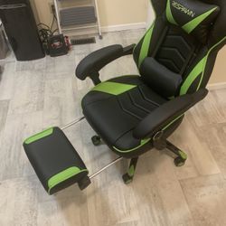 Respawn 110 Ergonomic Gaming Chair - Green