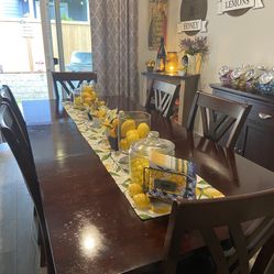 Dining Table, 6 Chairs , Hutch   300.00