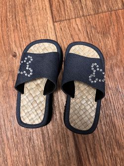 Girls Mickey Mouse Rhinestone Slide Sandals – Barely Used – 7.25" Long