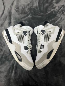 Jordan 4 miltary black