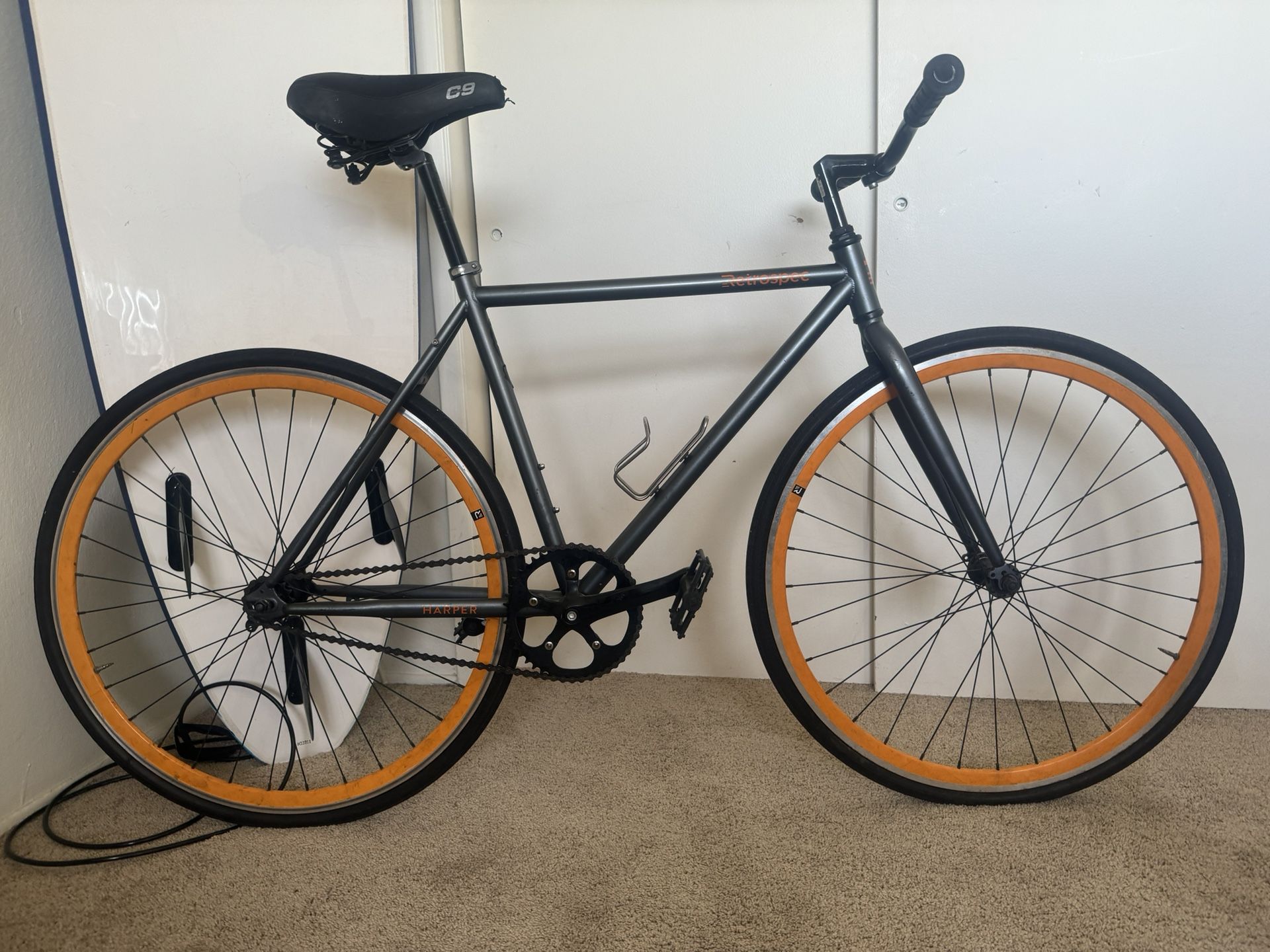 --PENDING SALE-- | FIXIE | Size M Retrospec Harper Single Speed/FG - Graphite/Orange