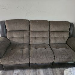 Manual Reclining Sofa