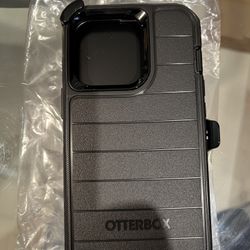 iPhone 13 and iPhone 13 Pro outter box rugged case new