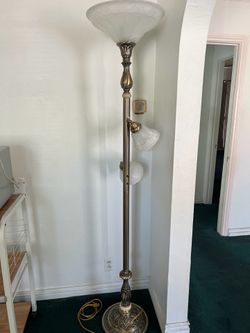 Floor lamp