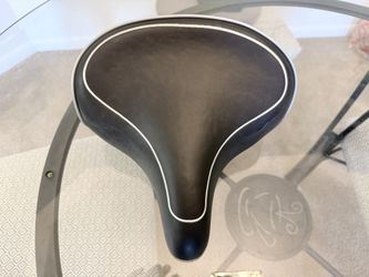 Brand New Sunlite Cloud 9 Cruiser Saddle C9