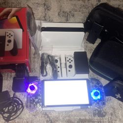 Nintendo Switch OLED + Extras