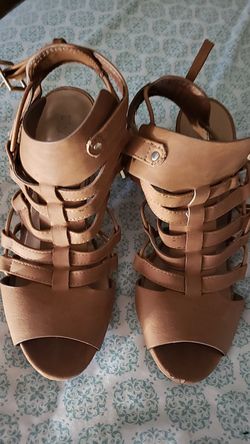 Ect. Tan heels