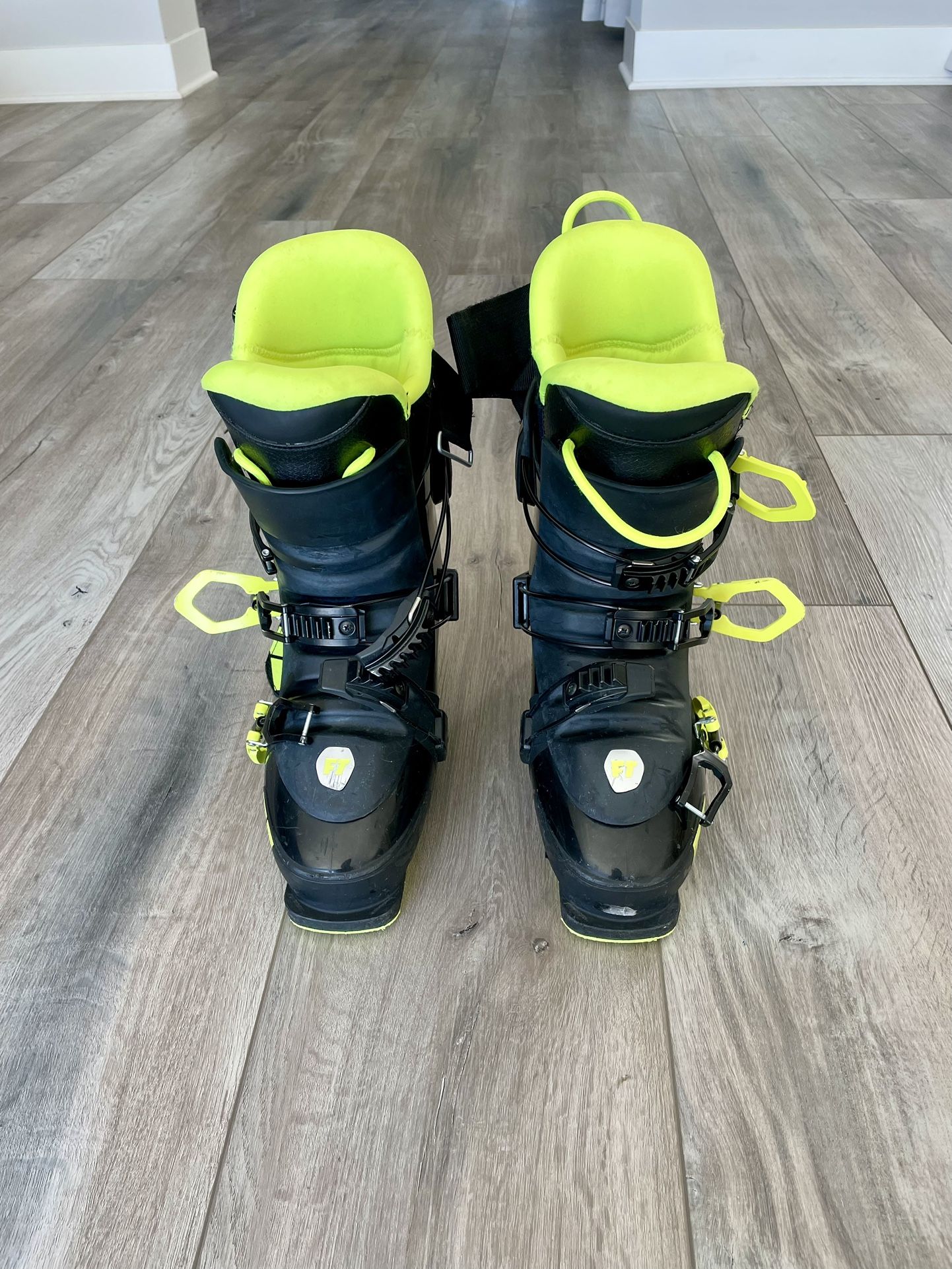 Full Tilt Descendant 4 Men Ski Boots 27/27.5 Clean In Great Condition