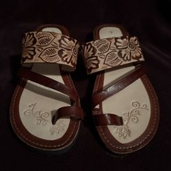 Women’s Sandals 8 