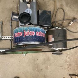 Sugar cane juicer
