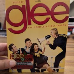 Glee: The Complete First Season Exclusive (Blu-ray Disc DVD, 2010, 4-Disc Set)