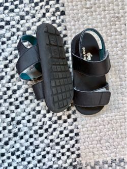 See Kai Run 9C Sandals $5