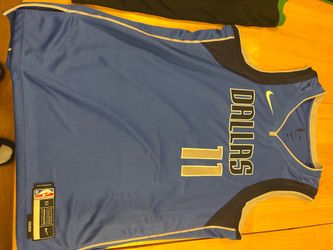 Kyrie #11 XL