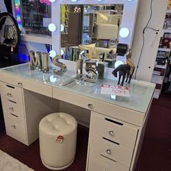 Vendo Este Vanity A Buen Precio Nuevas En CAJAS 