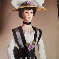 New Franklin Mint Porcelain Collector  Eliza From My Fair Lady Doll 