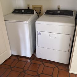 Whirlpool From Costco Gas dryer and washer 