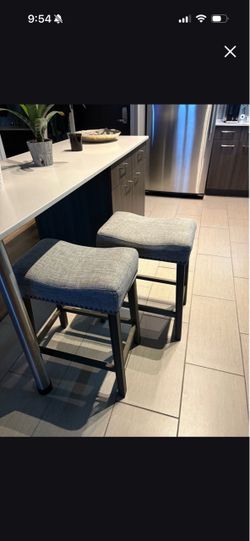 2 stools
