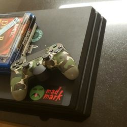 Ps4 PRO 1TB + GAMES