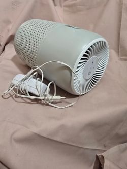 Compact Air Purifier / Desk Fan with Power Adapter