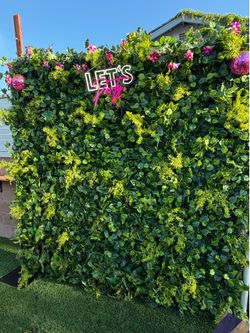 Green Flower Wall