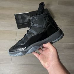 Cap And Gown 11s Sz 11