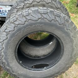 Lt285/70R17 X2 Ko2 