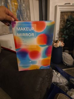 LED MAKEUP MIRROR/New In Box/3 Light Settings/15 OBO