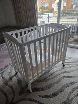Baby Mini Crib (Foldable) 