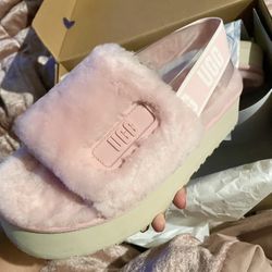 Ugg Slides Women’s 8 Pick Up Only $65 Pick Up Only