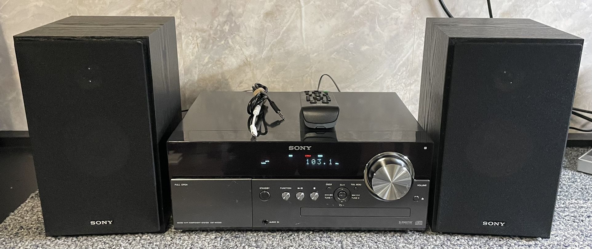 Sony CMT-MX500 Doesn’t Work Perfectly, Still Nice