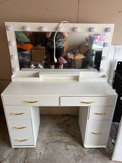 Vanity/desk