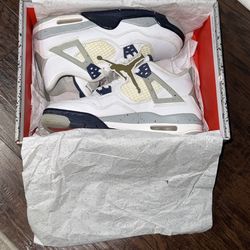 Air Jordan 4 Midnight Navy 