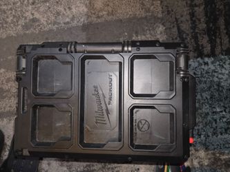 Milwaukee  packout 3 head flood light