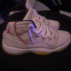 Jordan 11 “Platinum Tint”