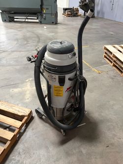 Delfin Industrial Wet/Dry Vacuum