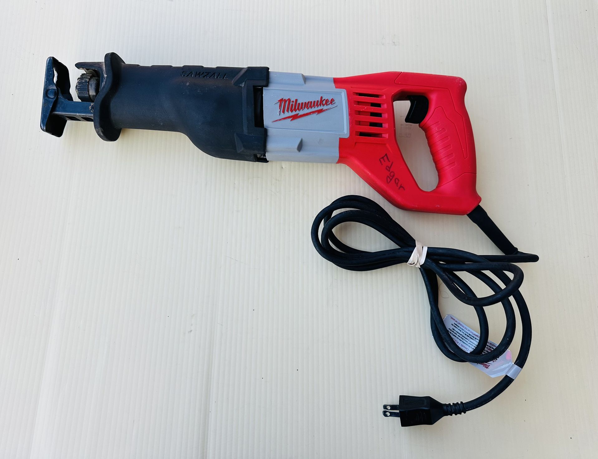 Milwaukee 6519 30 12 Amp SAWZALL 1/8 Stroke Corded Electric