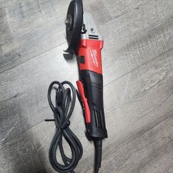 Milwaukee
11 Amp Corded 4-1/2 in. or 5 in. Braking Small Angle Grinder Paddle with No-Lock