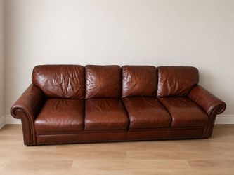 Beautiful brown leather sofa, 2-piece sectional.