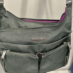 Baggallini  Crossbody/shoulder bag