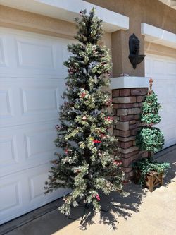 8 foot tall LED lighted tree
