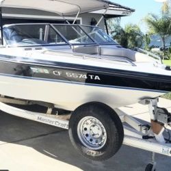FAST FUN Mastercraft WAKE BOAT! 