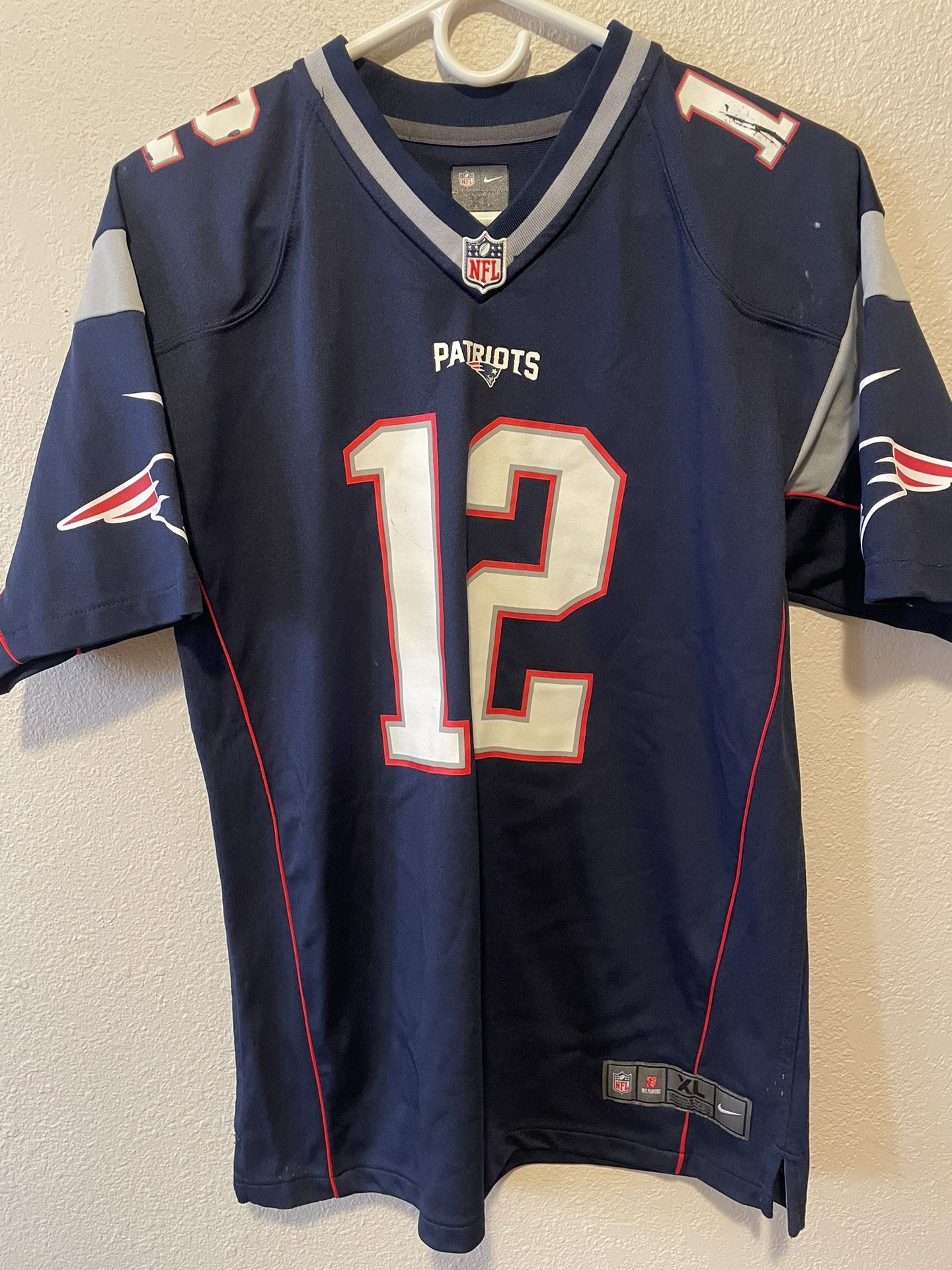 Nike Tom Brady New England Patriots NFLMen's Jersey Size XL Youth