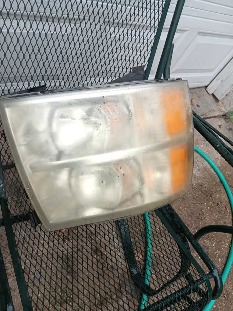 2007-2014 Chevrolet Headlight Assembly