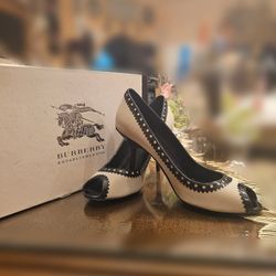 Authentic Burberry Heels – Size 38 – Excellent Condition
