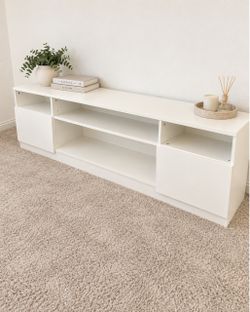 White Modern TV Stand / Media Console