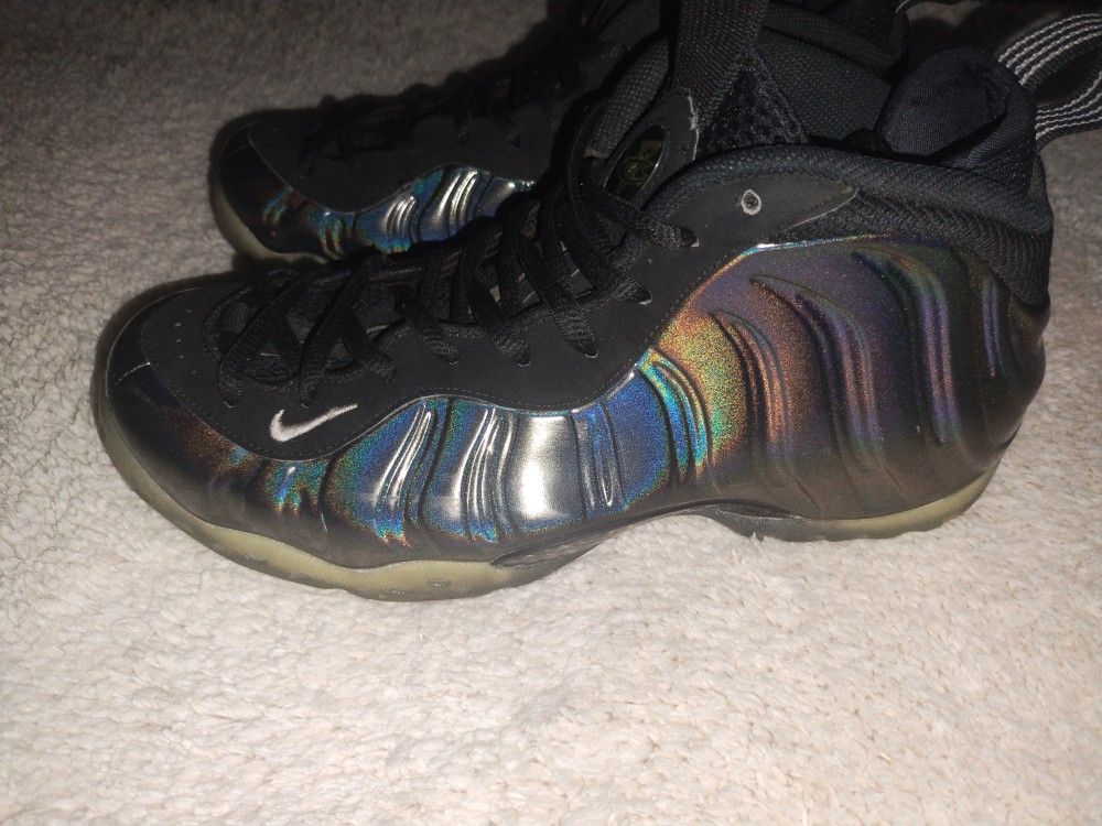 Nike Foamposite Hologram